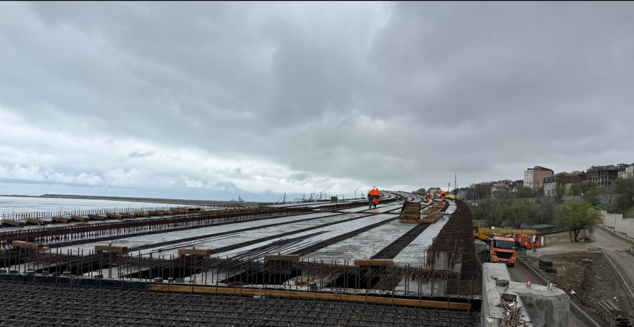 Студенты АДК побывали на строительстве подъездной дороги к Махачкалинскому порту